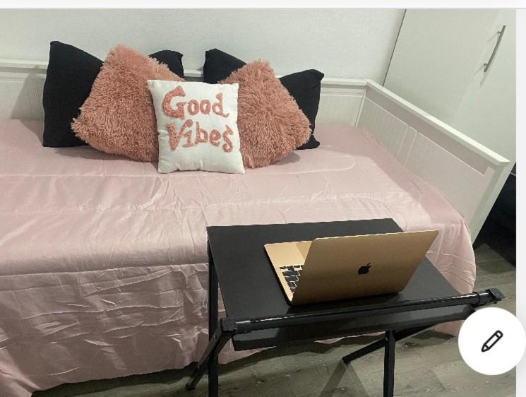 Tiny Place W Private Hot Jacuzzi 7 Min To Miami International Airport Exteriör bild