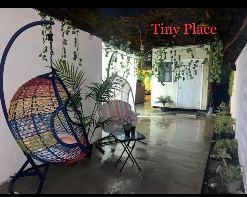 Tiny Place W Private Hot Jacuzzi 7 Min To Miami International Airport Exteriör bild