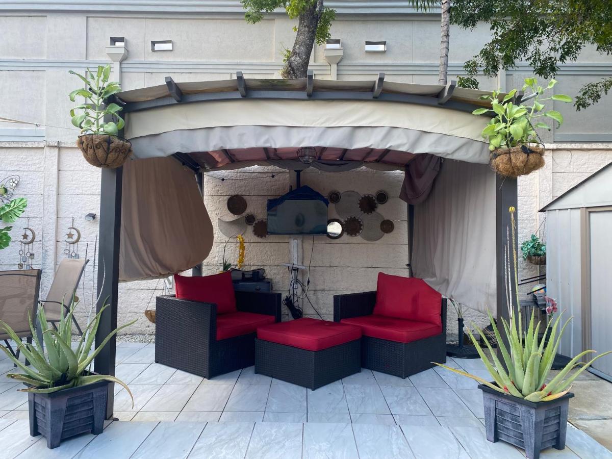 Tiny Place W Private Hot Jacuzzi 7 Min To Miami International Airport Exteriör bild