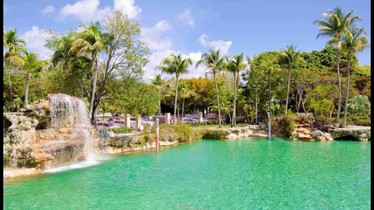 Tiny Place W Private Hot Jacuzzi 7 Min To Miami International Airport Exteriör bild