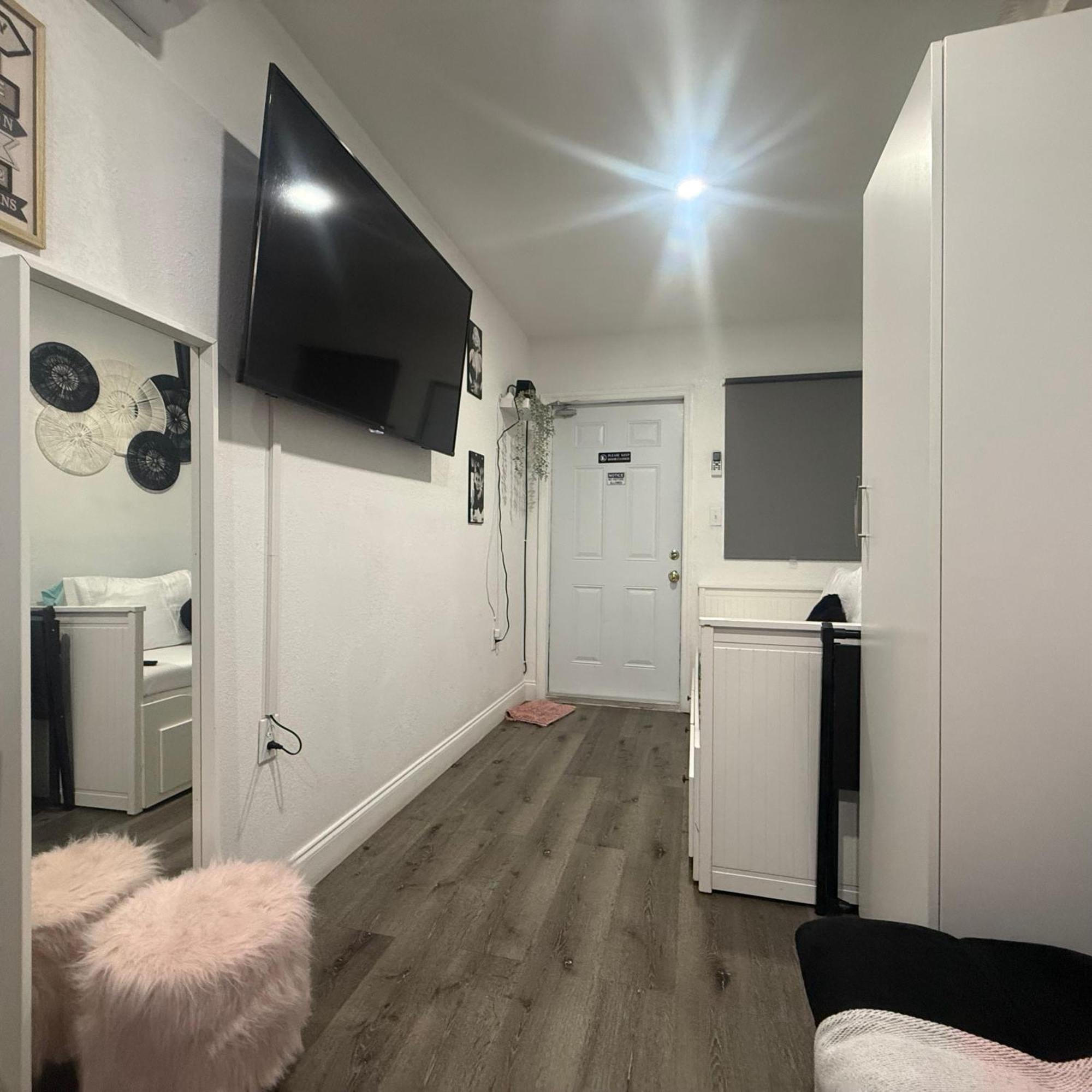 Tiny Place W Private Hot Jacuzzi 7 Min To Miami International Airport Exteriör bild